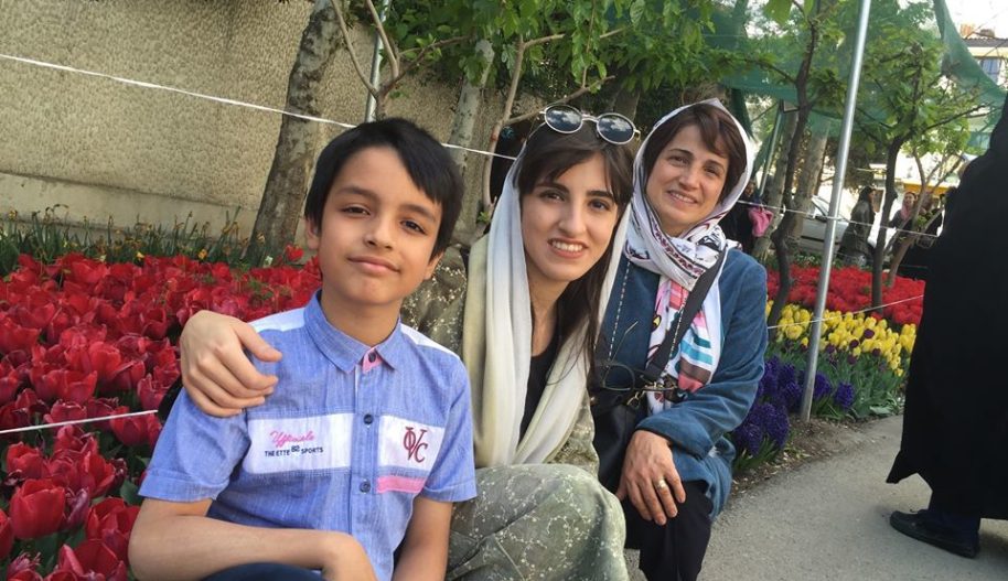 Nasrin Sotoudeh z synem i córką, Iran