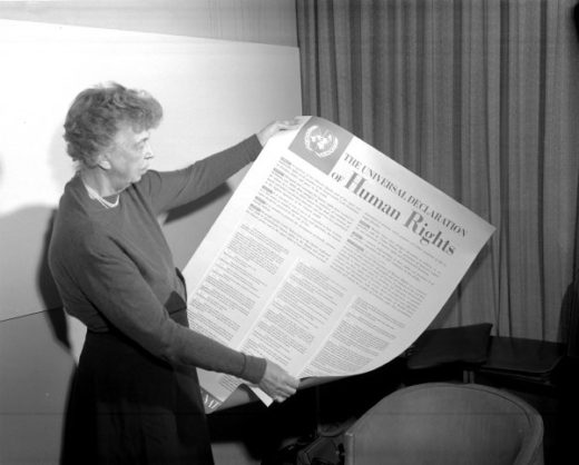 Eleanor Roosevelt z Powszechną Deklaracją Praw Człowieka