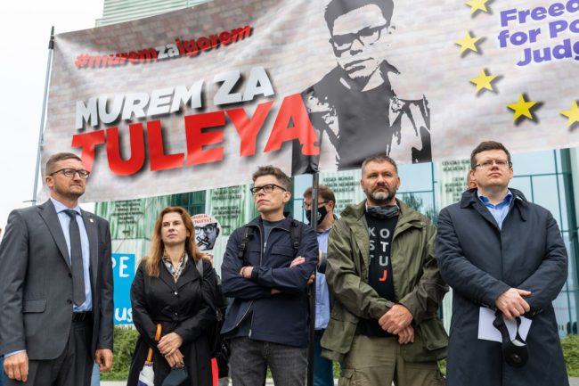 Protest sędziów przed Sądem Najwyższym w Warszawie.