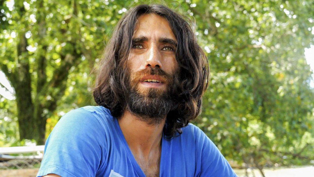 Behrouz  Boochani na wyspie Manus, listopad 2017. Foto: Jason Garman/Amnesty International.