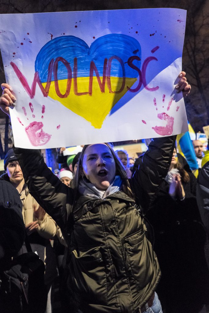 Solidarni z Ukrainą, protest pod rosyjską ambasadą w Warszawie, 26 lutego 2022 